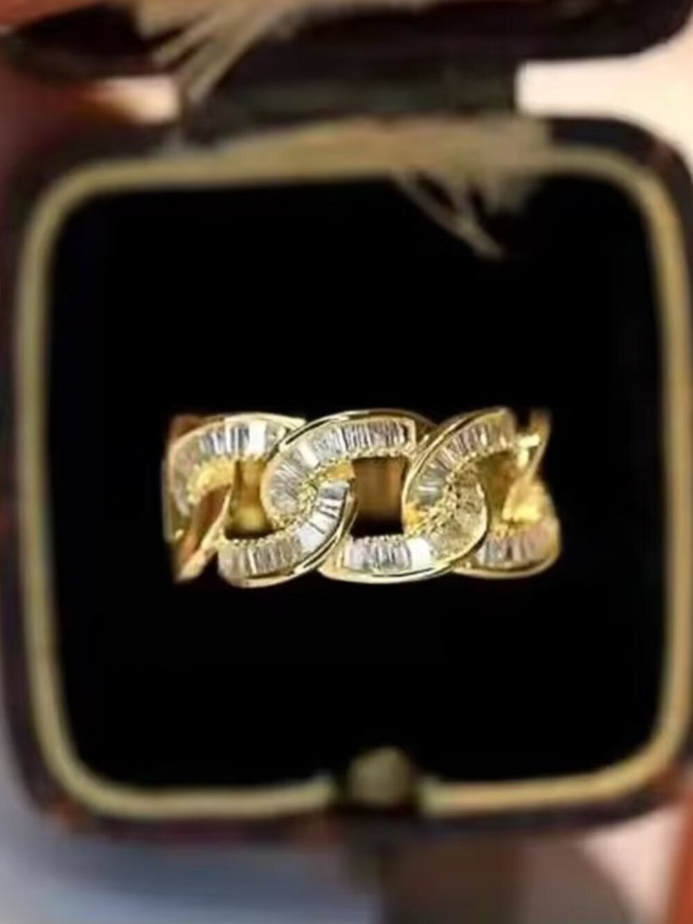 NEW 18k Yellow Gold Baguette Cut Link Ring Chain Link Ring